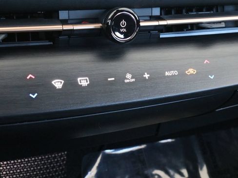 Used 2024 Nissan Ariya AWD image 19