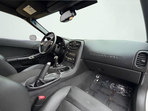 Used 2011 Chevrolet Corvette Coupe w/ 1LT RWD image 24