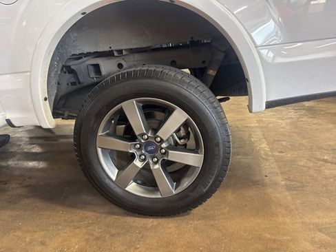 Used 2015 Ford F150 XLT w/ Equipment Group 302A Luxury image 11