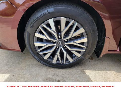 Certified 2023 Nissan Altima 2.5 SV w/ SV Premium Package FWD image 18