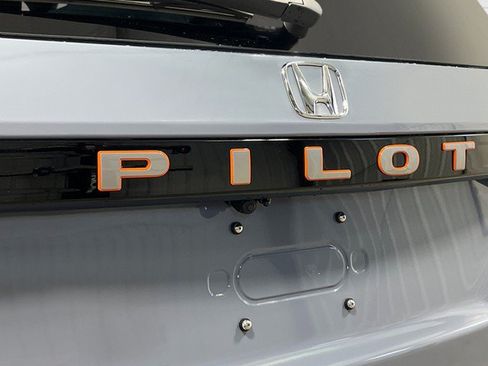 New 2026 Honda Pilot TrailSport image 8