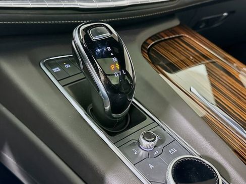 Certified 2023 Cadillac Escalade ESV Premium Luxury w/ LPO, Radiant Package image 18