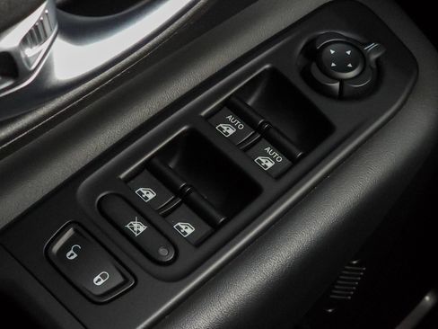 Used 2021 Jeep Renegade Limited image 20