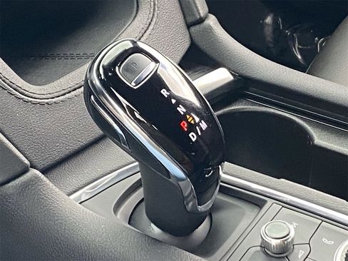 Certified 2024 Cadillac XT6 Luxury image 30