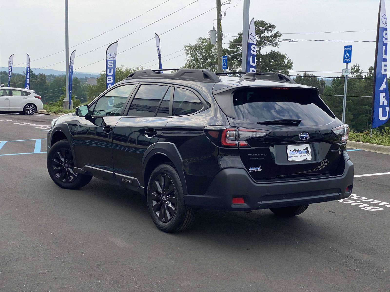 Used 2025 Subaru Outback Onyx Edition AWD/4WD image 5