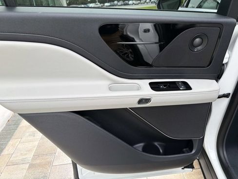 New 2026 Lincoln Aviator Reserve image 15