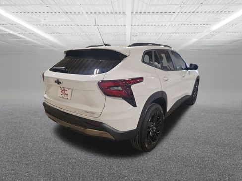 New 2025 Chevrolet Trax ACTIV w/ Sunroof Package image 6