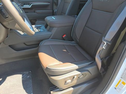New 2026 GMC Sierra 2500 Denali w/ Denali Reserve Package AWD/4WD image 28