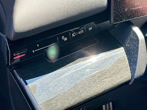 Used 2024 BMW 530i w/ M Sport Package image 10