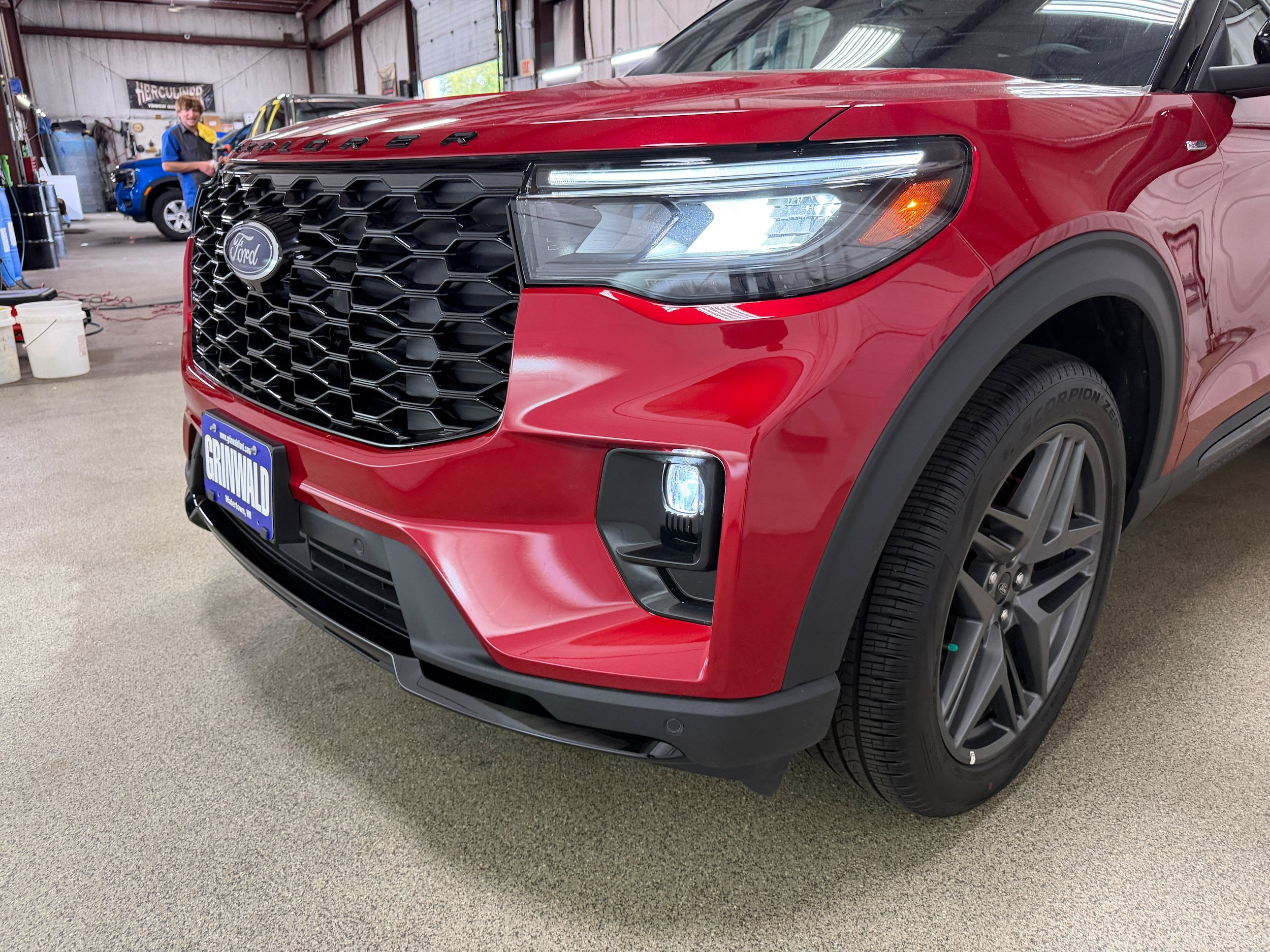 Used 2026 Ford Explorer ST-Line w/ ST-Line Street Pack AWD/4WD image 37