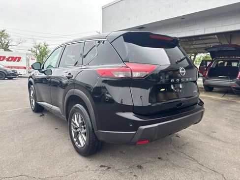 Used 2024 Nissan Rogue S AWD/4WD image 4