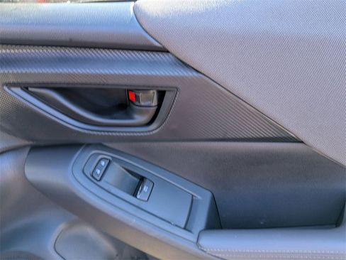 Used 2024 Subaru Crosstrek 2.0i Premium image 27