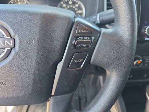 Used 2022 Nissan Frontier SV AWD/4WD image 19