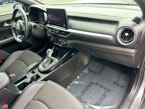 Used 2023 Kia Forte GT-Line w/ GT-Line Technology Package image 28