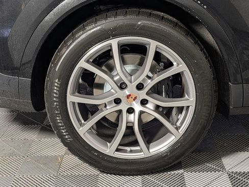 New 2026 Porsche Cayenne image 13