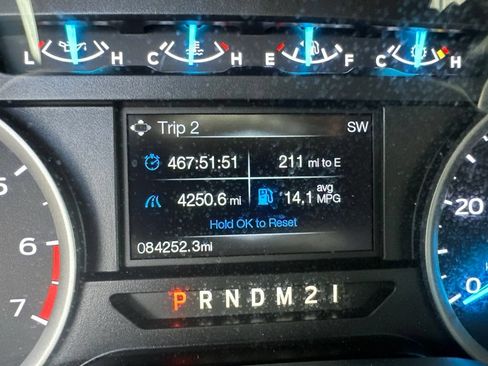 Used 2017 Ford F250 XLT w/ XLT Value Package AWD/4WD image 9