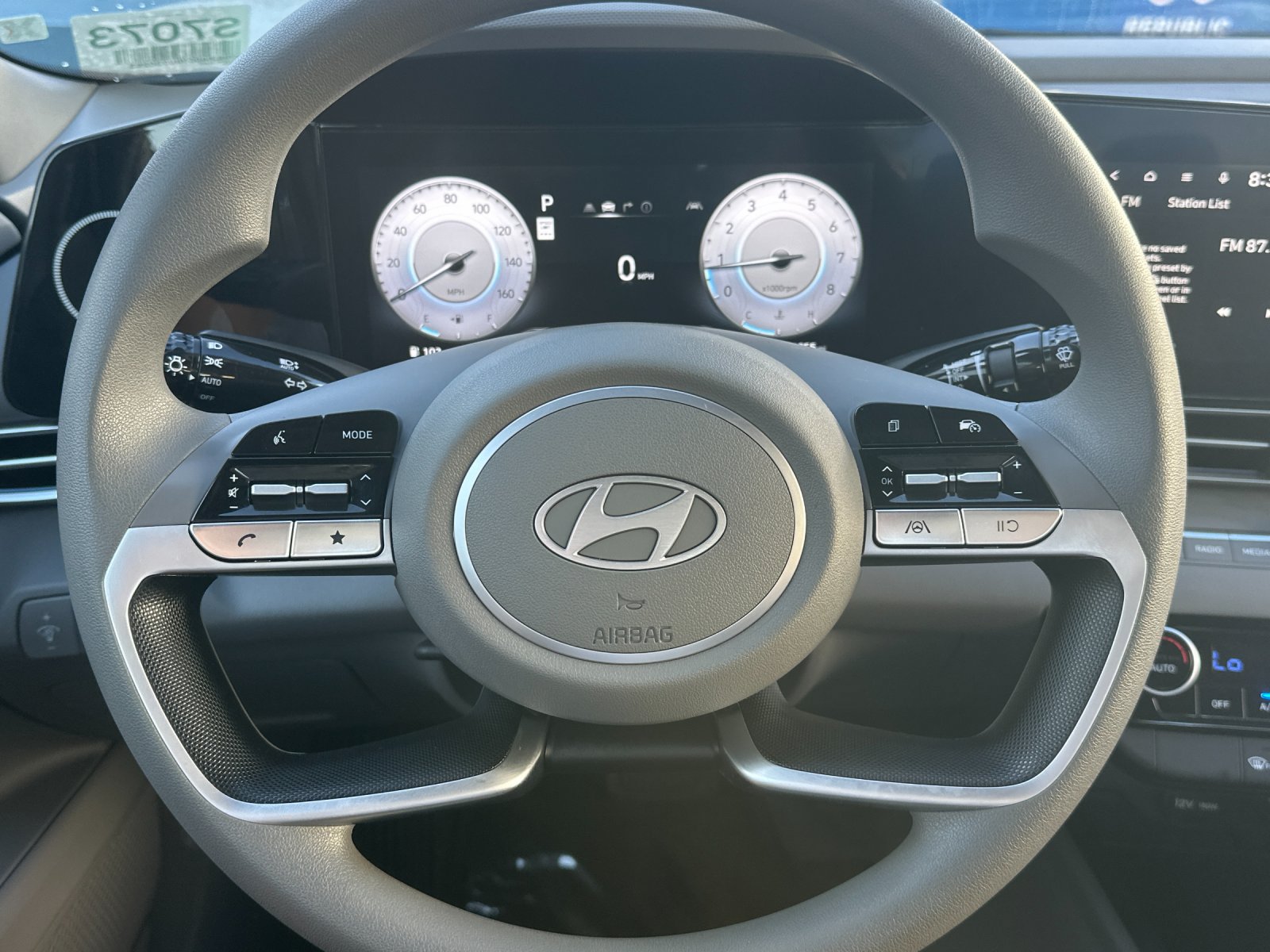 Used 2024 Hyundai Elantra SEL FWD image 23