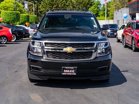 Used 2019 Chevrolet Suburban LT AWD/4WD image 3