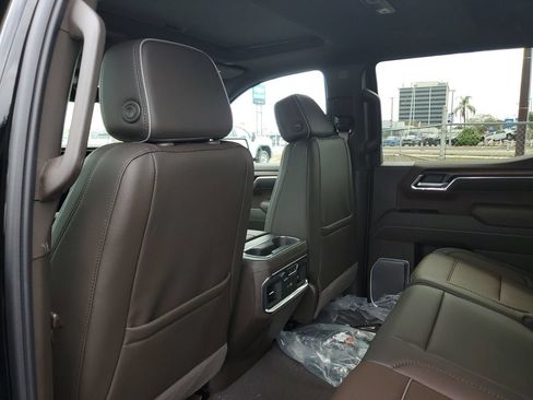 New 2026 GMC Sierra 1500 Denali w/ Denali Reserve Package AWD/4WD image 11
