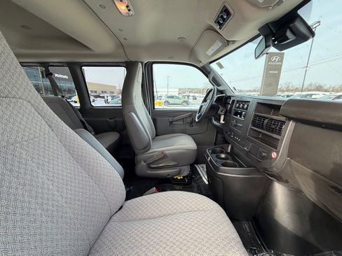 Used 2025 Chevrolet Express 3500 LT w/ LT Preferred Equipment Group image 14