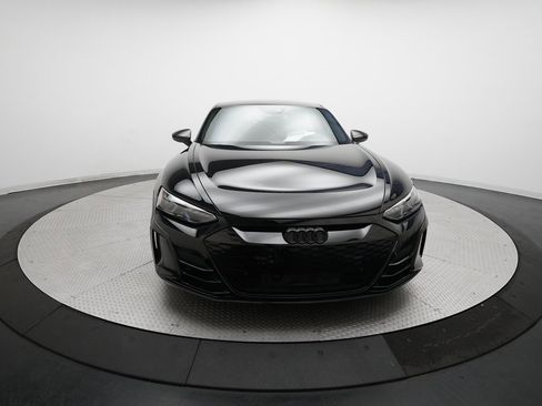 Used 2022 Audi RS e-tron GT image 5