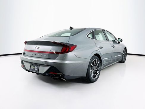 Used 2022 Hyundai Sonata Limited w/ Preferred Accessory Package image 9