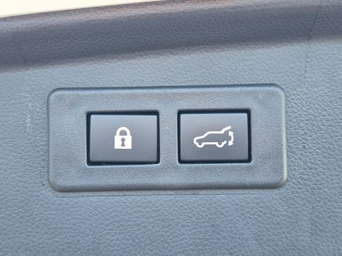 Used 2023 Subaru Outback Touring XT image 16