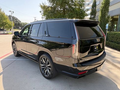Used 2023 Cadillac Escalade Sport Platinum AWD/4WD image 6