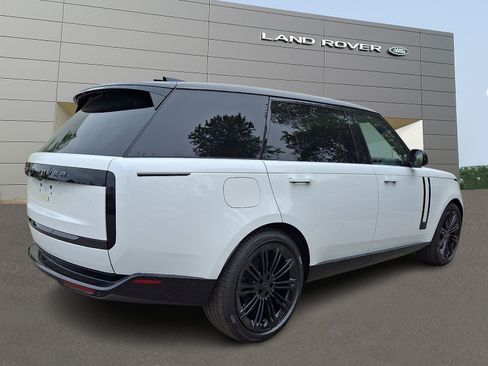 New 2026 Land Rover Range Rover Long Wheelbase SE AWD/4WD image 2