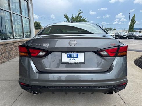 Used 2025 Nissan Altima 2.5 SR FWD image 4