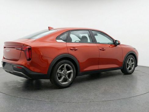 Used 2025 Kia K4 FWD image 9
