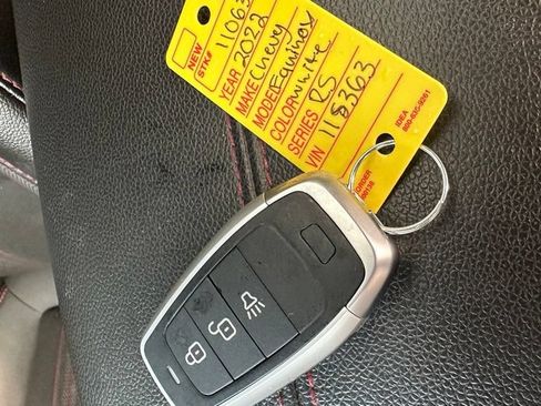 Used 2022 Chevrolet Equinox RS AWD/4WD image 8