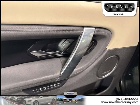 Used 2023 Land Rover Discovery Sport SE image 13