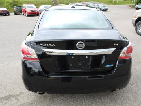 Used 2014 Nissan Altima 2.5 SV w/ Convenience Package FWD image 7