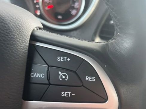 Used 2016 Dodge Challenger SXT Plus image 10