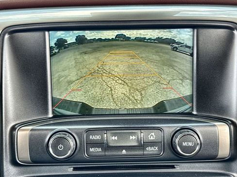 Used 2015 Chevrolet Silverado 1500 High Country w/ High Country Premium Package AWD/4WD image 17