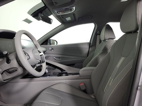 New 2025 Hyundai Elantra SEL image 25