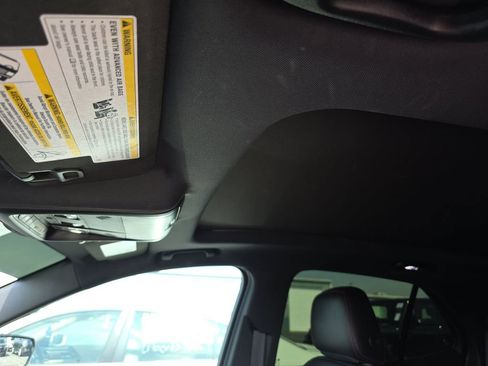 Used 2023 Chevrolet Equinox RS image 12