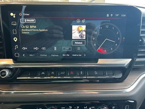 Used 2023 GMC Sierra 1500 SLT w/ SLT Premium Package AWD/4WD image 15