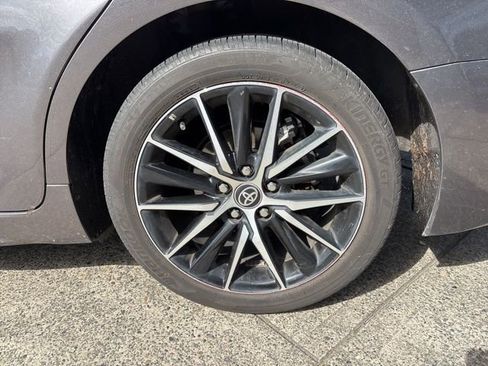 Used 2024 Toyota Camry SE image 11