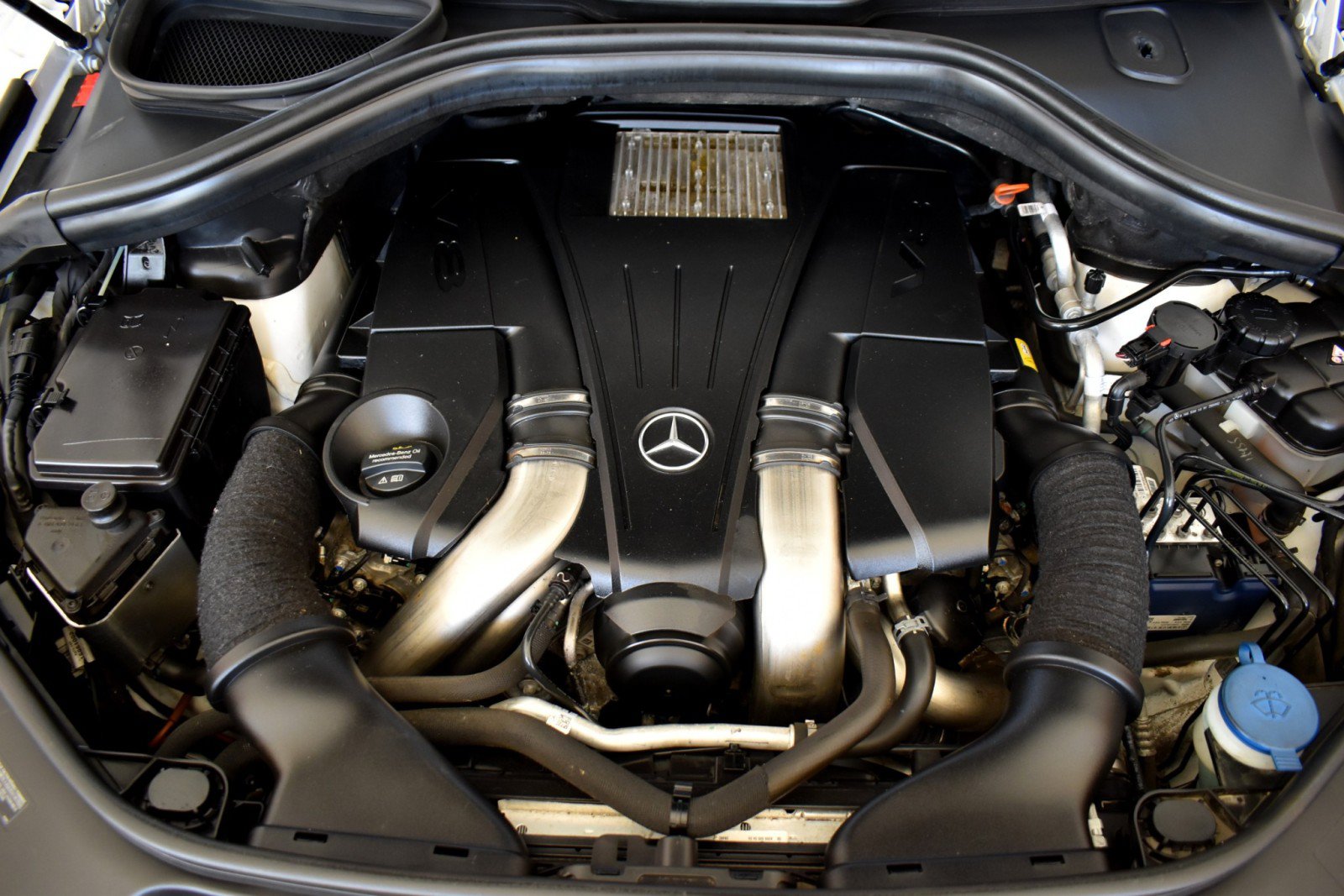 Used 2017 Mercedes-Benz GLS 550 4MATIC image 44