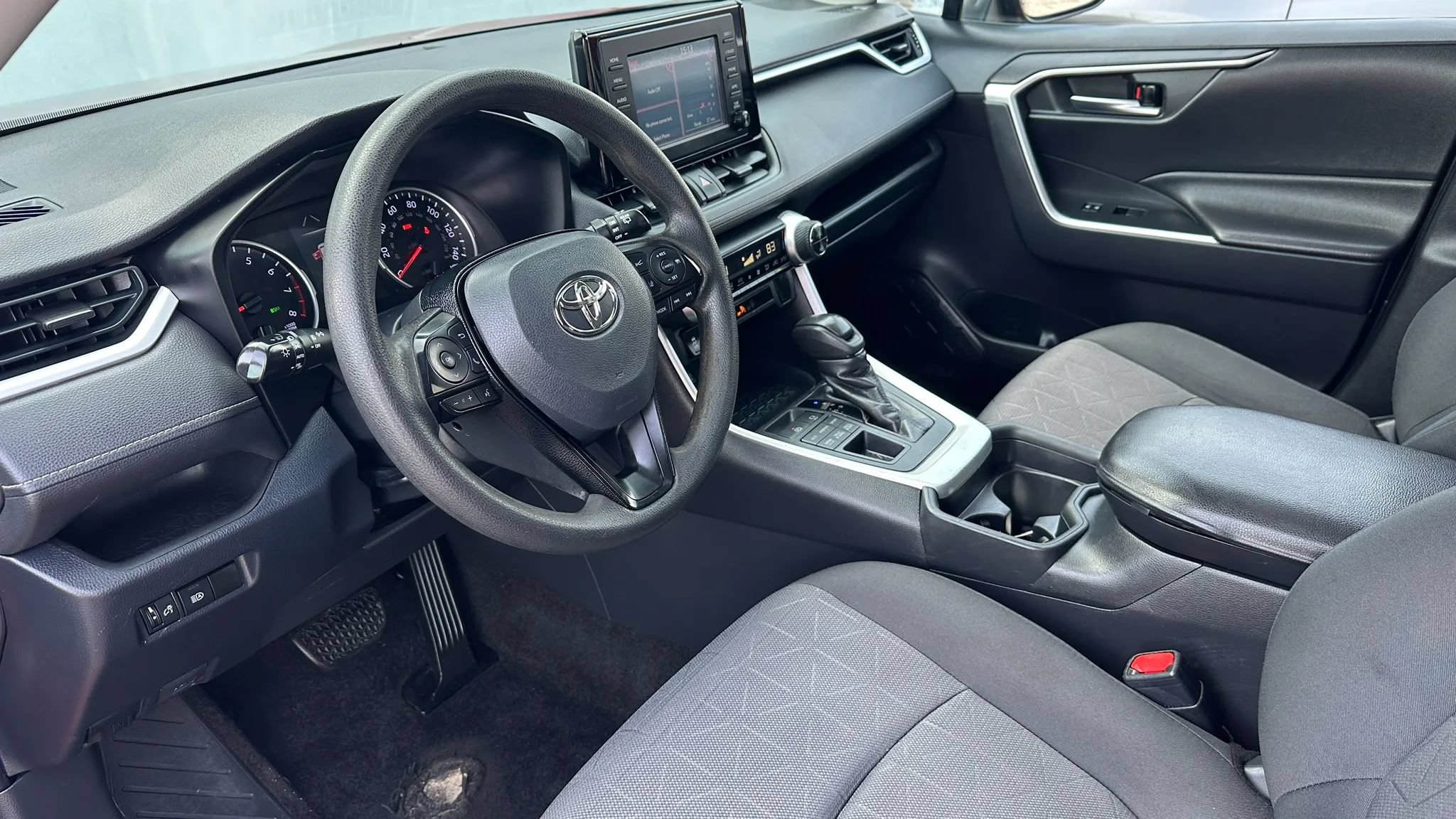 Used 2019 Toyota RAV4 XLE w/ All Weather Liner Package AWD/4WD image 12