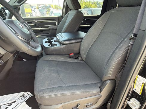 Used 2025 RAM 2500 Big Horn AWD/4WD image 18