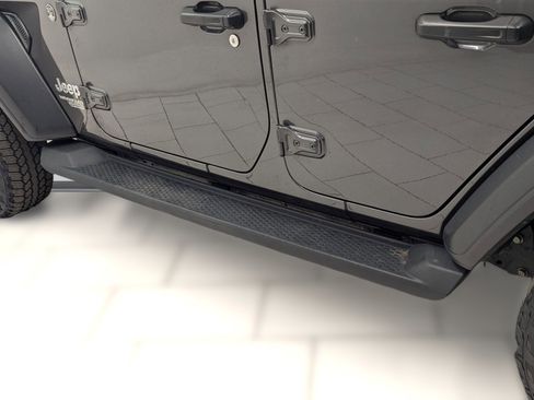 Used 2020 Jeep Wrangler Unlimited Sport image 17