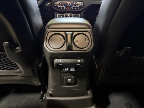 Used 2024 Jeep Wrangler Unlimited Rubicon image 52