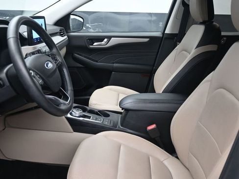Used 2022 Ford Escape SEL image 7