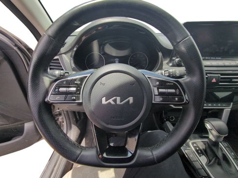 Used 2022 Kia Seltos SX w/ Sunroof Package AWD/4WD image 13