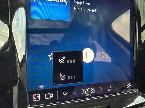 Certified 2022 Volvo XC60 B5 Momentum w/ Advanced Package image 22