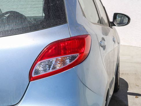 Used 2013 MAZDA MAZDA2 Sport FWD image 7