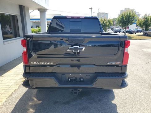 Used 2024 Chevrolet Silverado 1500 ZR2 w/ Technology Package AWD/4WD image 9
